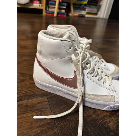 Nike | Big kids high tops - Picture 3 of 5